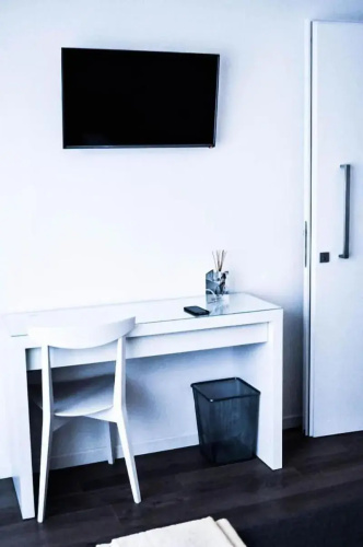 Olivia Rooms Teocrito