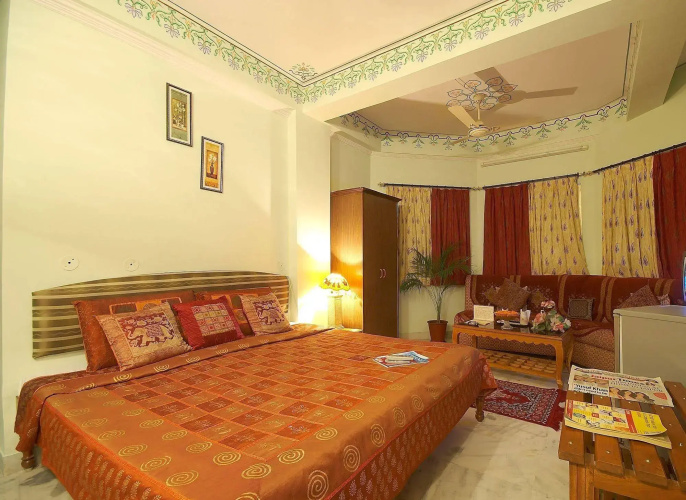 Hotel Sarang Palace