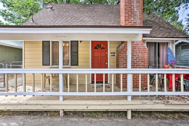 2 Bedrooms Cottage