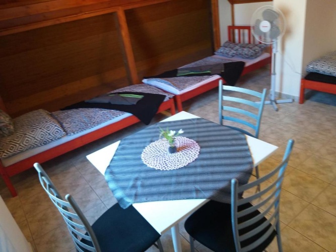 Standard Triple room