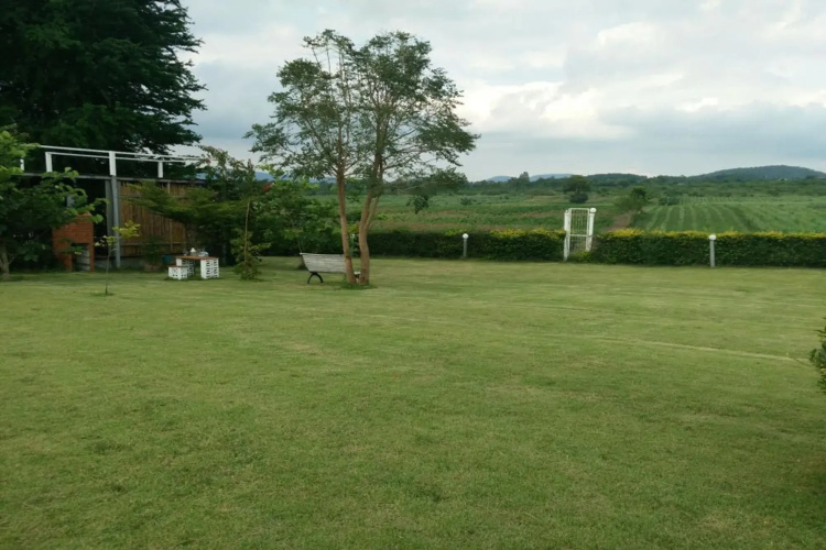 Les Collines Resort