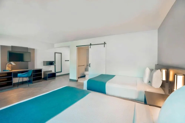 Premium Quadruple room