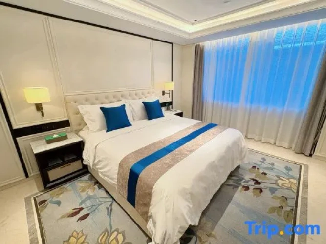 Luxury Suite