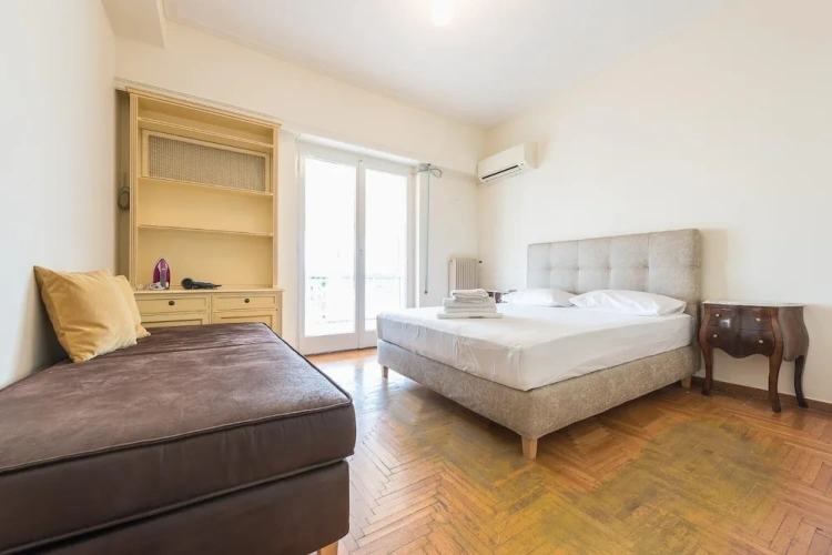 Apartment with balcony