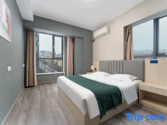 2 Bedrooms Suite with city view