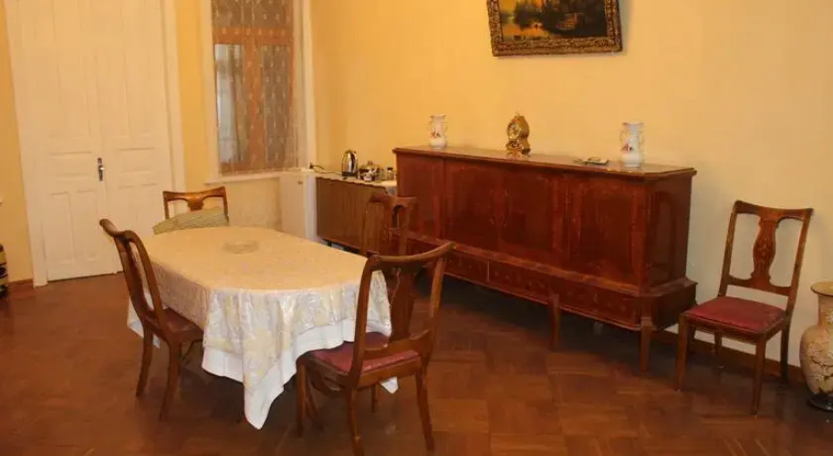 Guest House Rustaveli 38