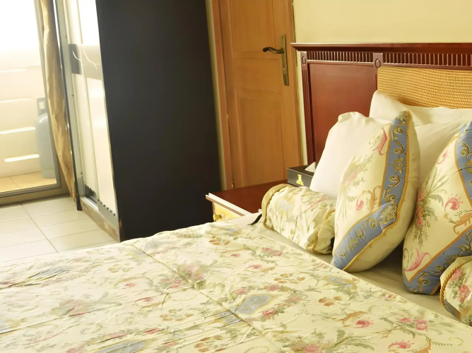 Mensvic Grand Hotel
