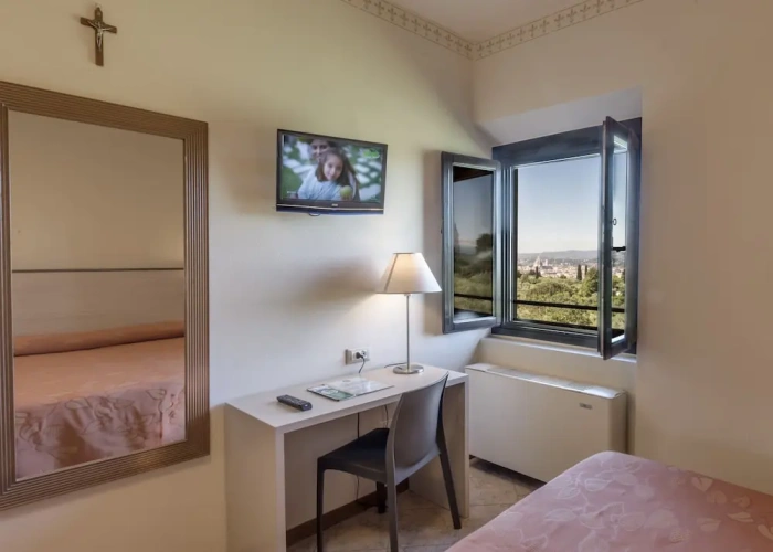 Economy Triple room