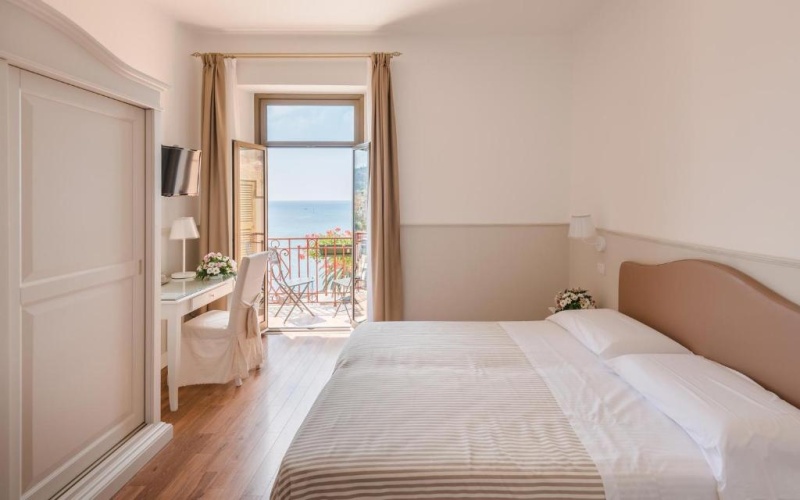 Double room with sea view