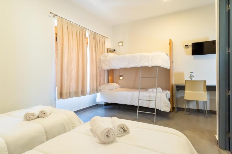 Standard Quadruple room
