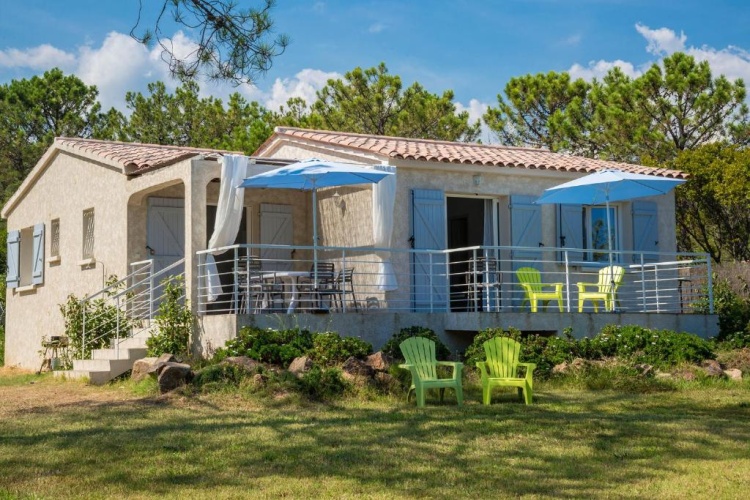 3 Bedrooms Villa