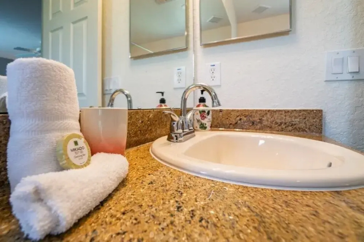 3214 Royal Palm -check OUT NEW Lower Priceing!