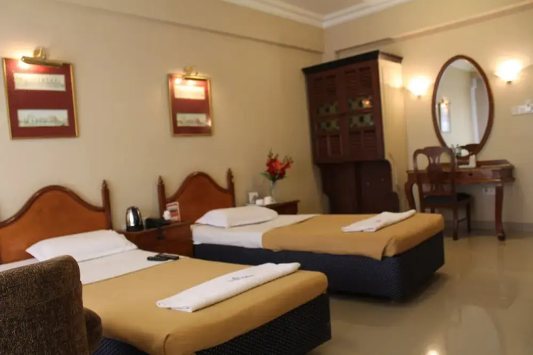 Hotel Pooja International