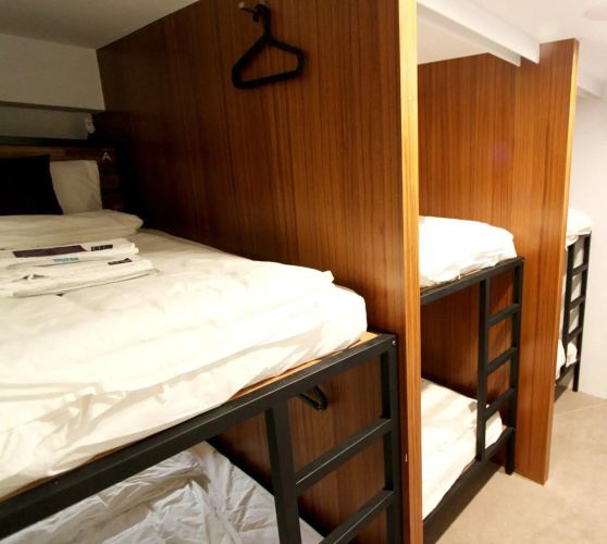 Daan Park Hotel - Hostel