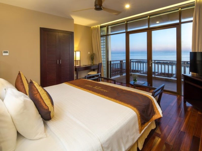 1 Bedroom Suite beachfront