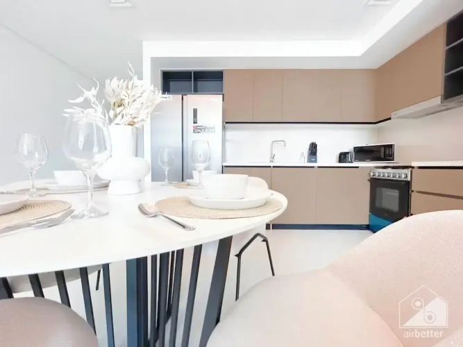 2 Bedrooms Apartment