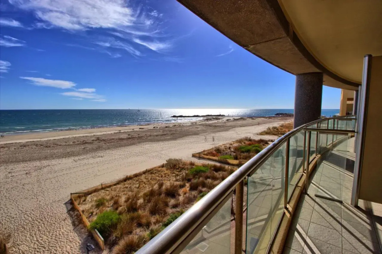 Spinway Adelaide - Oaks Plaza Pier