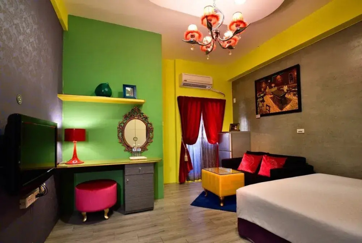 1967 City Central Hotel