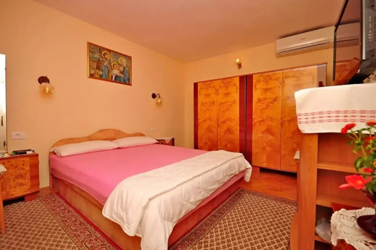Apartments Katija