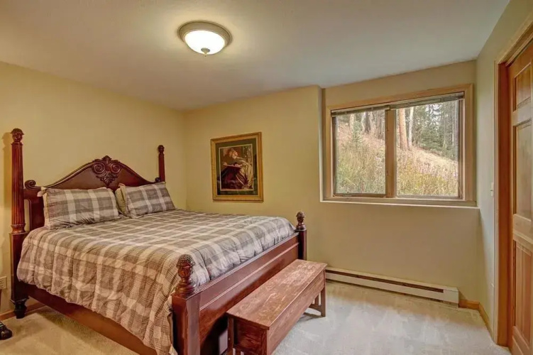 Black Bear 5 Br Home by RedAwning
