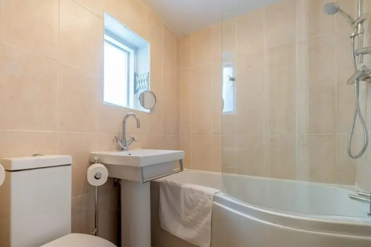 Bright City Centre Flat With Sea 2 Mins Away