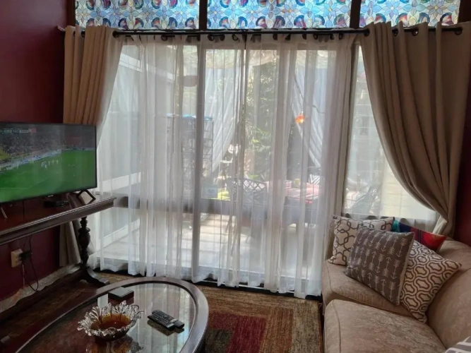 4 Bedrooms Cottage