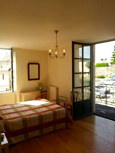 Standard Triple room with balcony
