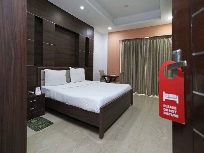 OYO Flagship 184 Spice Mall