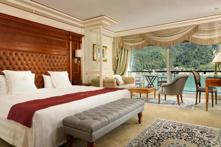 Deluxe Double room with balcony and with lake view