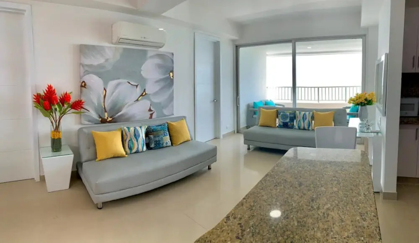 2 Bedroom Beachfront Apartment 2p1-al2 With Pool And Wifi