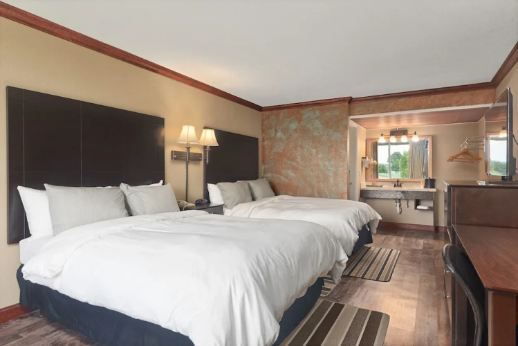 Fairway Inn