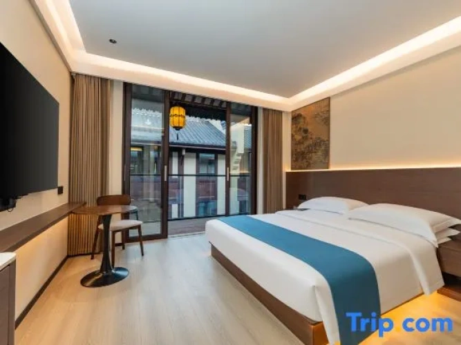 Standard Double room with balcony and with garden view