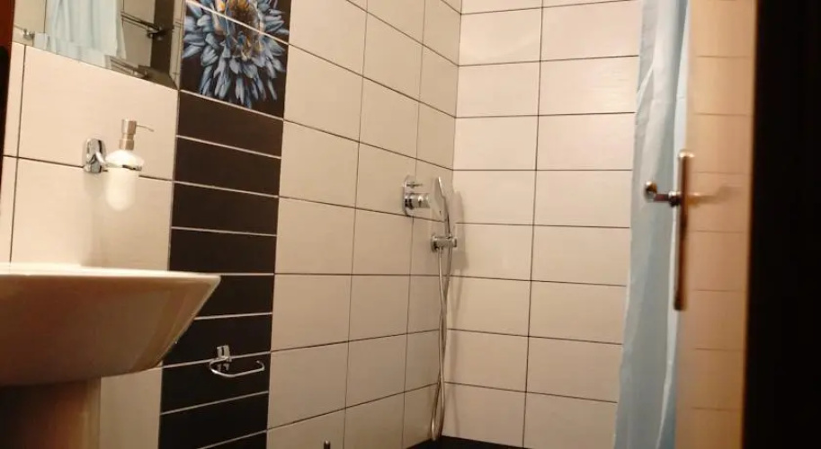 Hotel Ouza 1