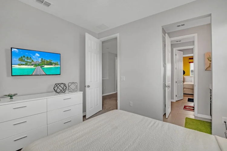 9023 Pelican Cove