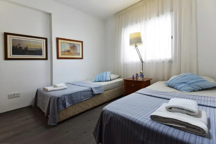 2 Br Villa Blue Phoenix - Chg 8911