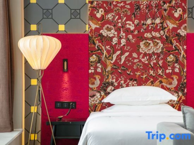Superior Single Suite