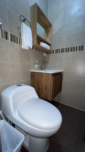 cómodo apartamento gran ubicación y a/c