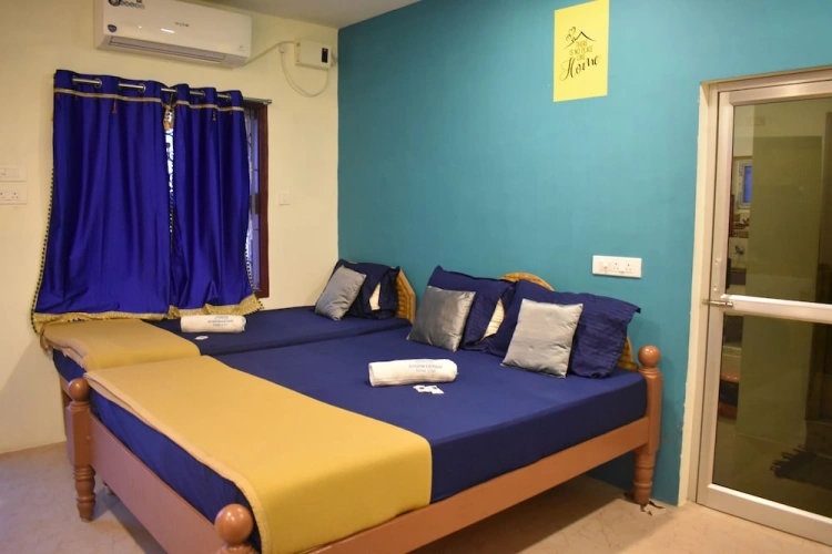 Grand Triple room
