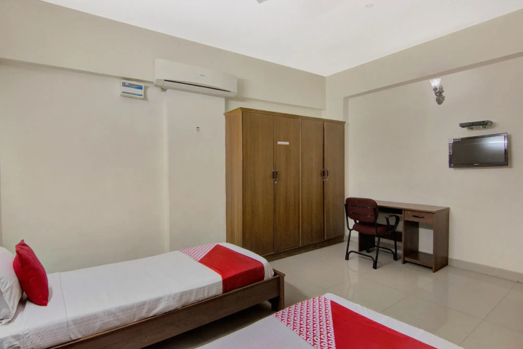 SilverKey 20008 Executive Stays Madhapur