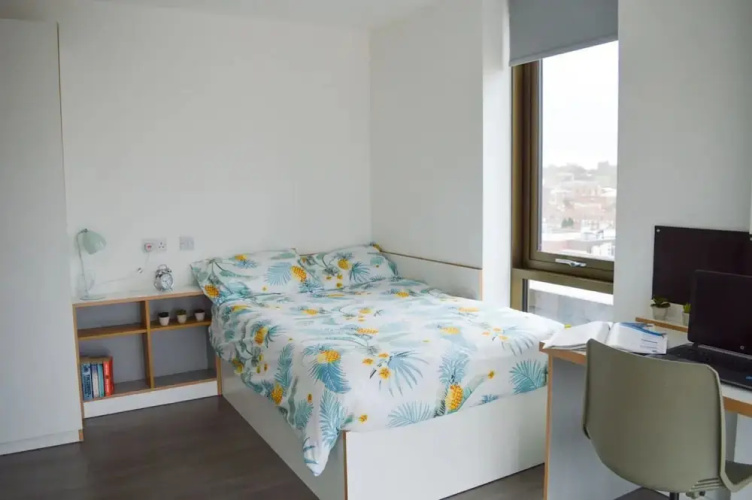 Student Only Byrom Point