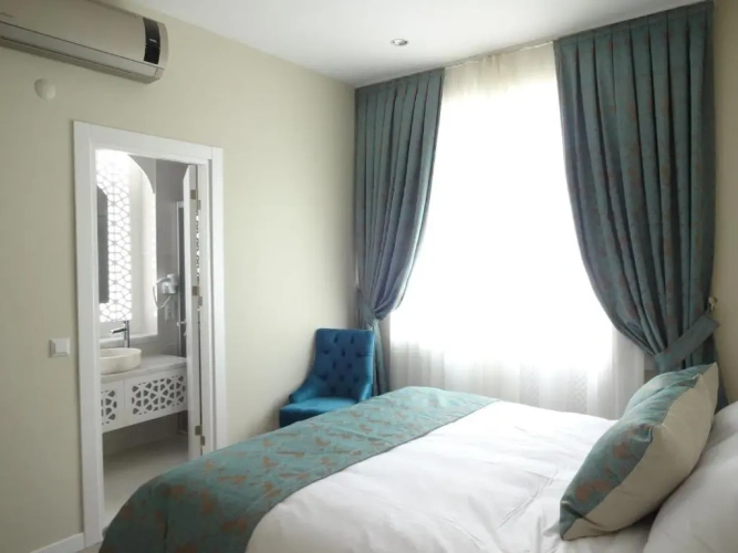 Deluxe Suite