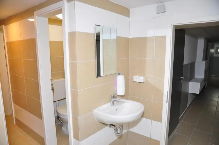 Economy Quadruple room