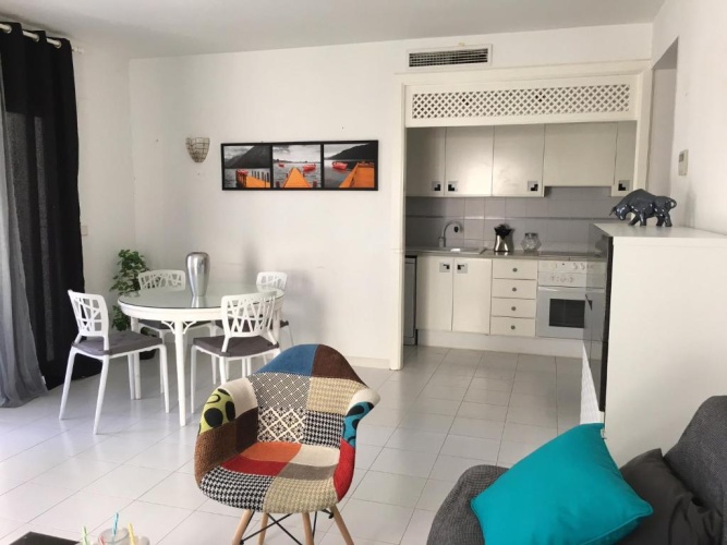 3 Bedrooms Apartment