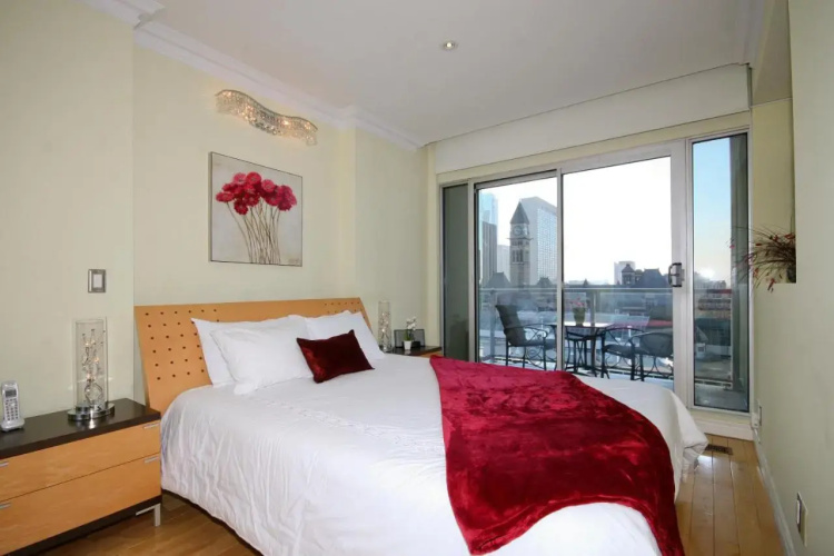 Glen Grove Suites Yonge St-2br