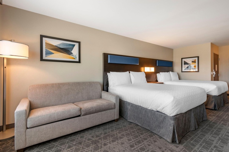 Quadruple Suite