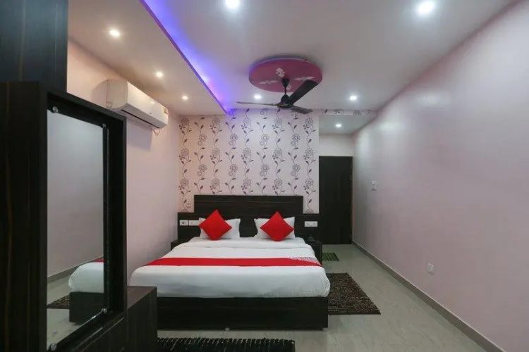 OYO Flagship 63401 Banarasi Kothi