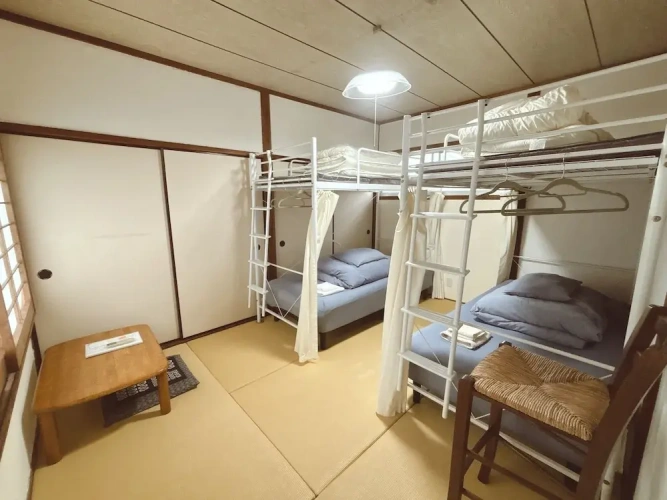 Economy Quadruple room