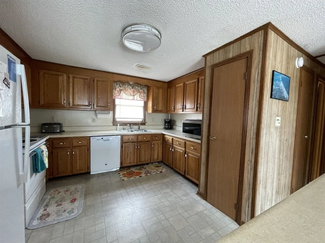 5 Bedrooms Cottage