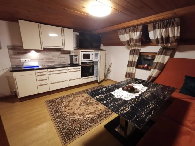 3 Bedrooms Apartment