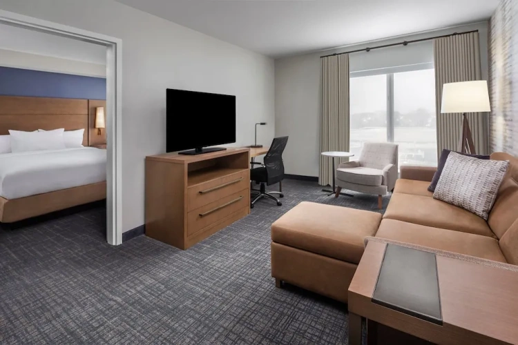 1 Bedroom Suite